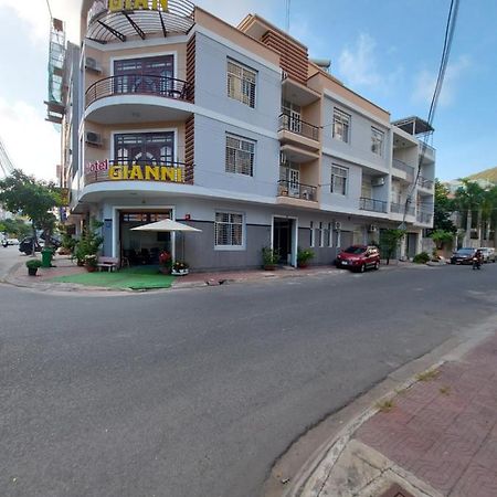 Trung Hoa Hotel ブンタオ エクステリア 写真