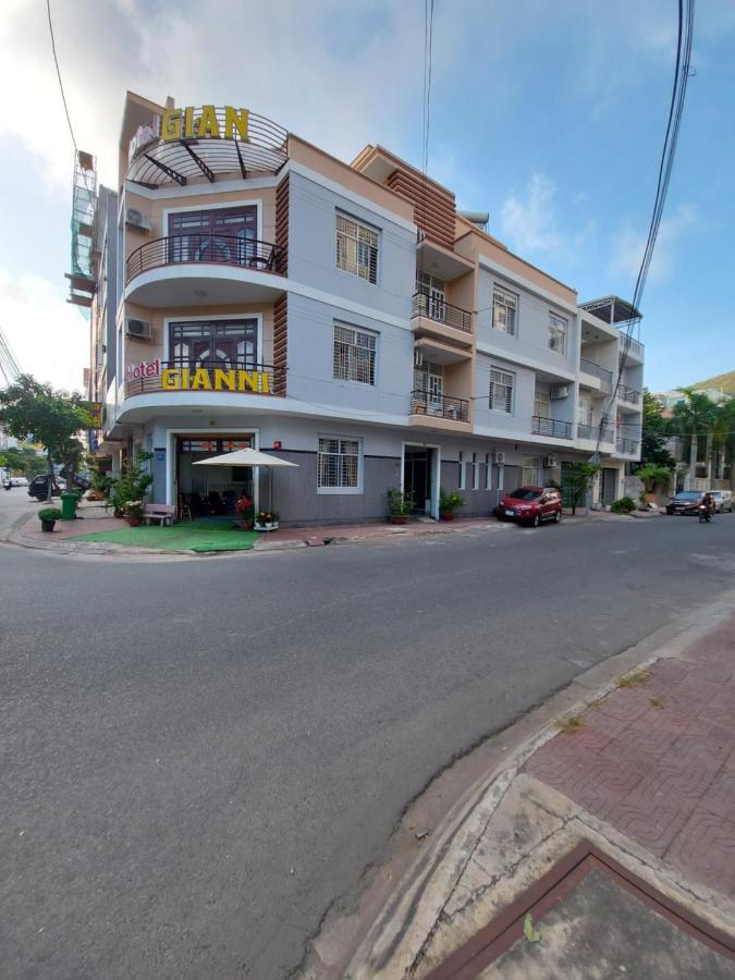 Trung Hoa Hotel ブンタオ エクステリア 写真